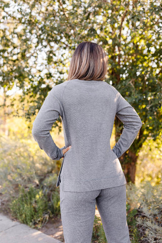lvatr Women's Sweatshirt Tunic Air Essentials Turtleneck Pullover Winter  Fashion Long Sleeve Top