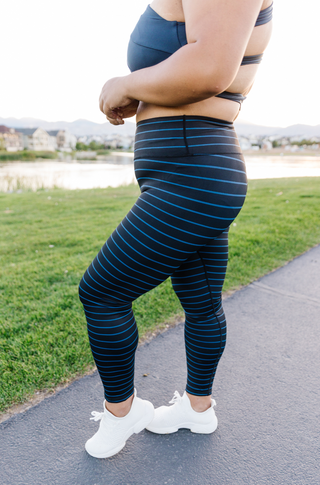 Suave Capri Leggings Blue & White Striped Tummy Control Leggings Women Sz  Large