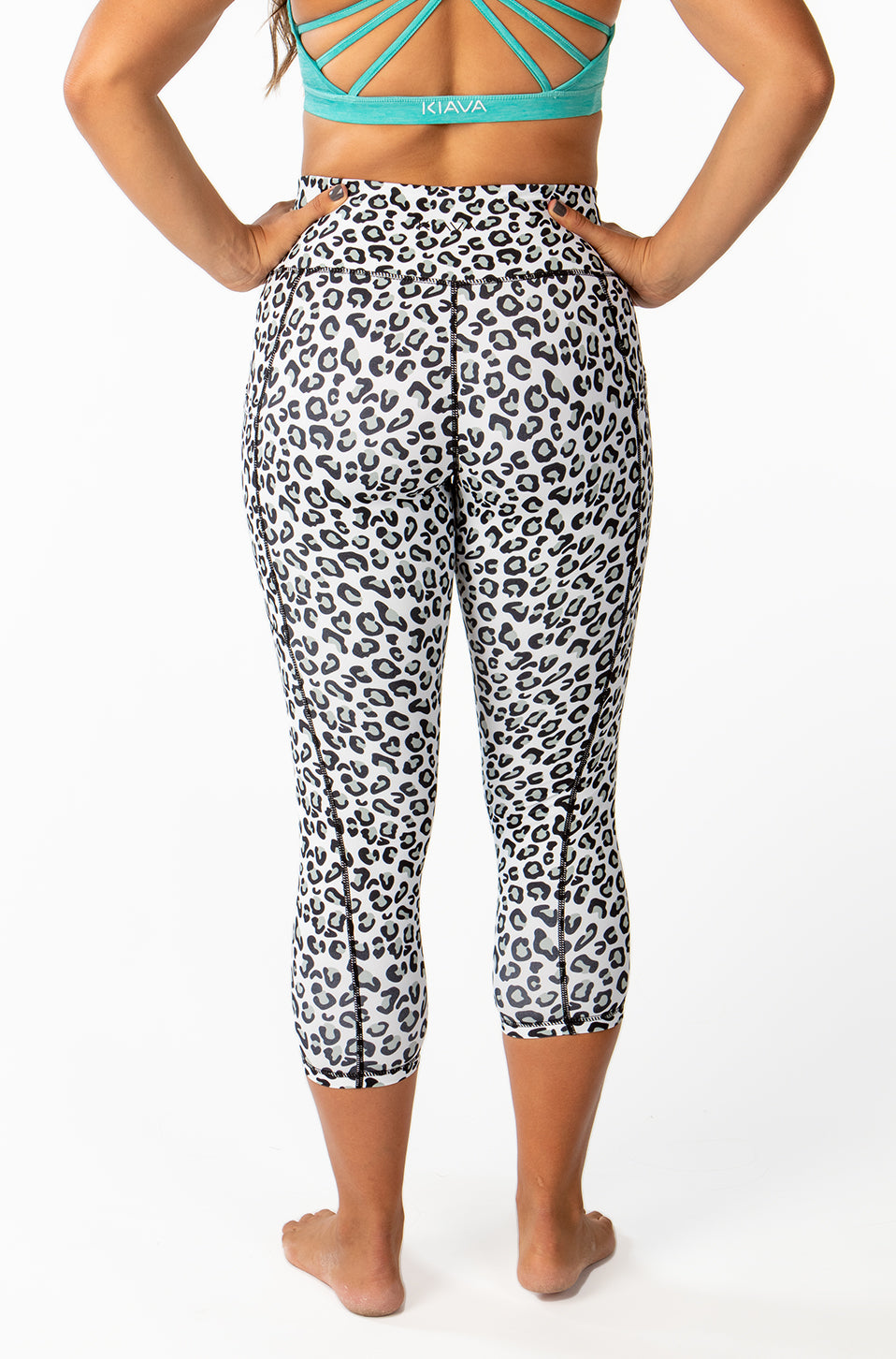 Cream Yoga - Nancy white cheetah print legging