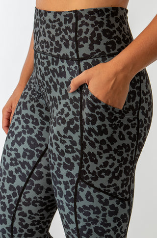 Leopard Capri & Leggings - [Luxe Fabric] – KIAVAclothing